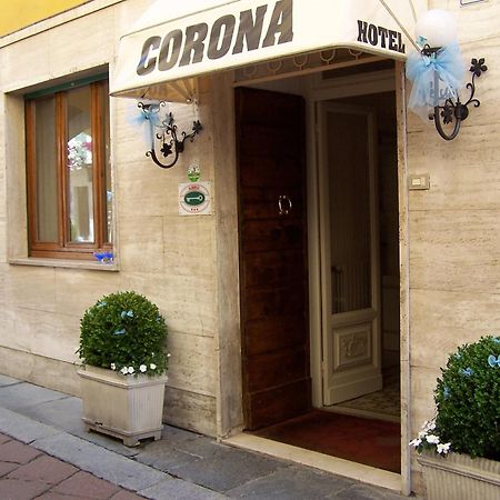 Albergo Corona سالسوماجّوري تيرمي المظهر الخارجي الصورة