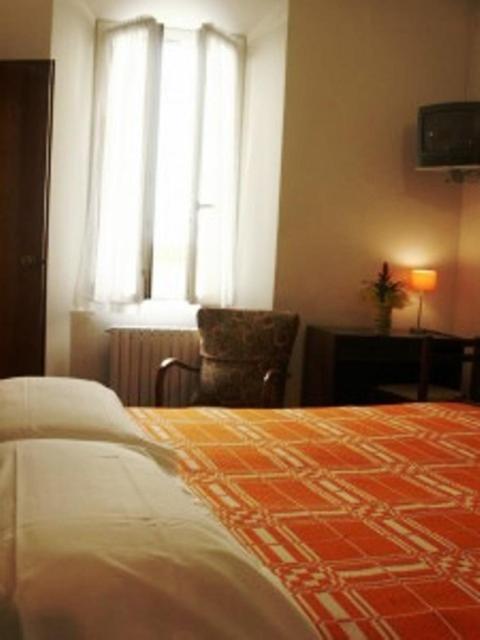 Albergo Corona سالسوماجّوري تيرمي الغرفة الصورة