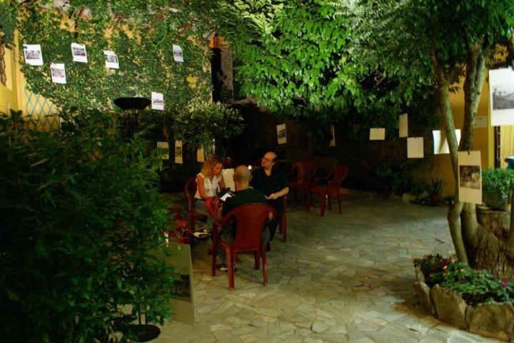 Albergo Corona سالسوماجّوري تيرمي المظهر الخارجي الصورة